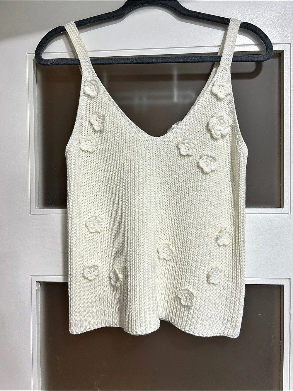 line & dot Top Lira Sleeveless Sweater Floral Knit Tank Top Medium